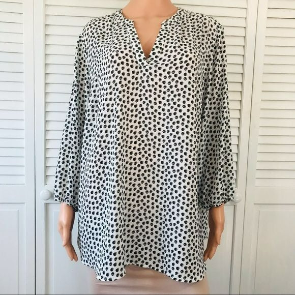 ADRIANNA PAPELL White V-Neck Blouse Size 1X