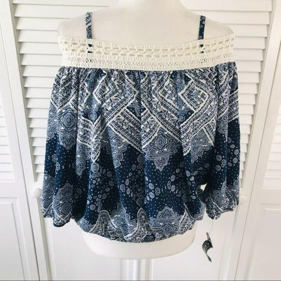 *NEW* A. BYER Cold Shoulder Top Size M
