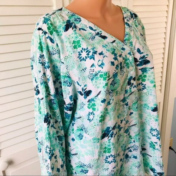 CJ BANKS White Floral V-Neck Shirt