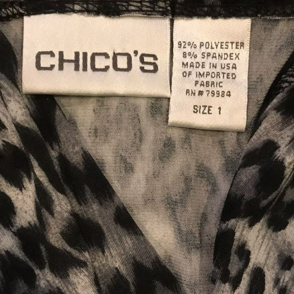 CHICO’S Snow Leopard V-Neck Short Sleeve Shirt Size M