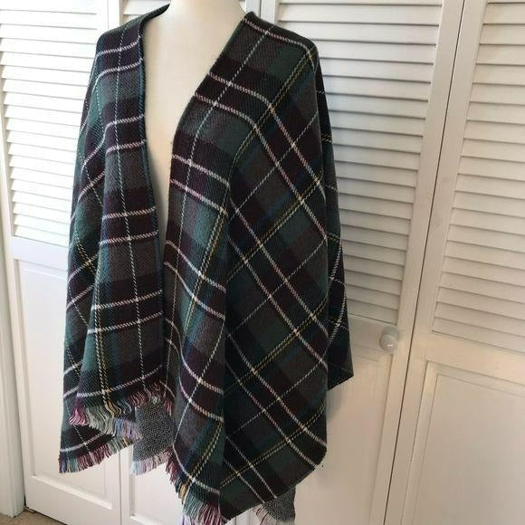 COLLECTIONEIGHTEEN Reversible Plaid Wrap