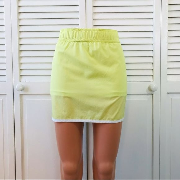 COLUMBIA Neon Green Omni-Wick Skort Size XL
