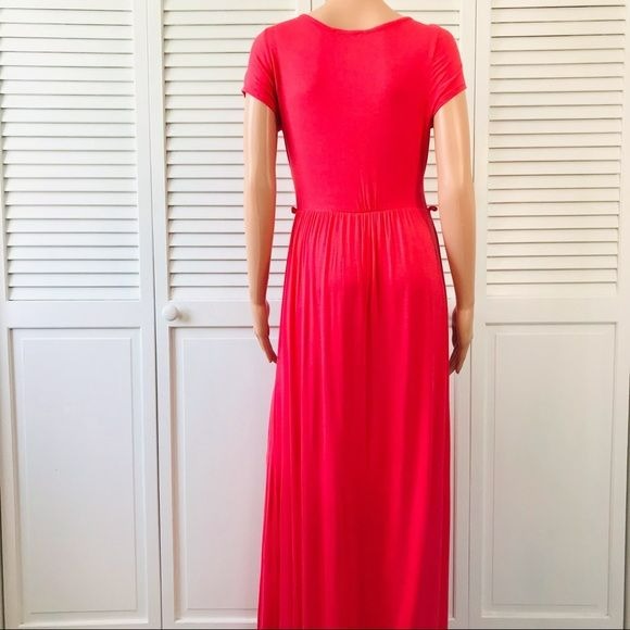BODY CENTRAL Coral Short Sleeve V-Neck Maxi Dress