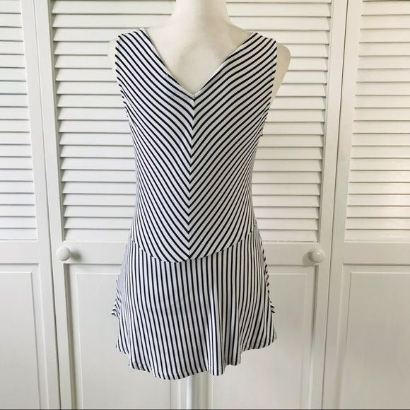 CABLE & GAUGE Black White Stripe Sleeveless Top Size M