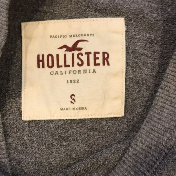 HOLLISTER Gray Scoop Neck Sweater Size S