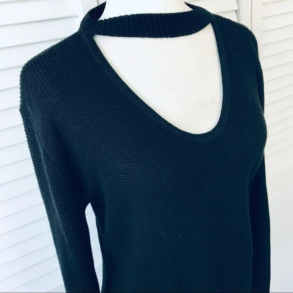 CLOSET SPACE Black Cut-Out Front Acrylic Sweater Size L