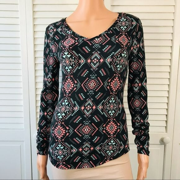 NO BOUNDARIES Black Geometric Pattern Long Sleeve Shirt Size S