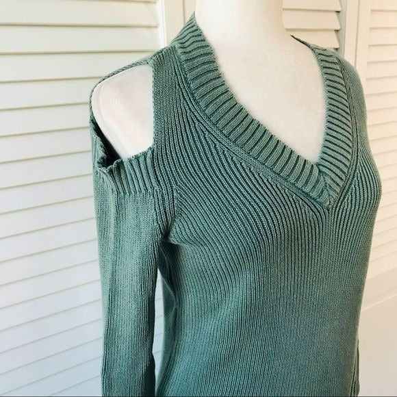 ROCK & REPUBLIC Green Cold Shoulder Sweater Size S