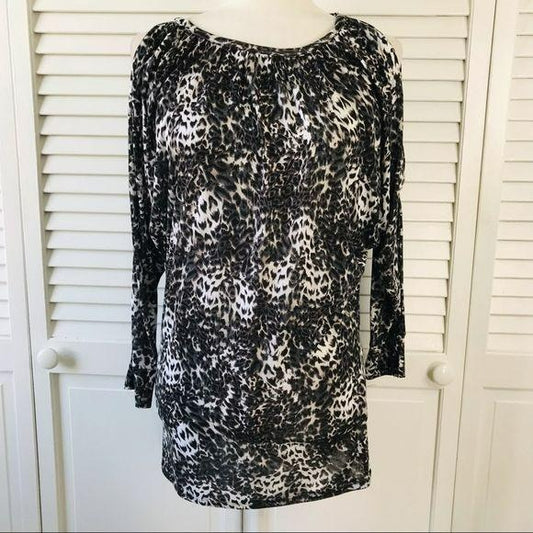 JENNIFER LOPEZ Black White Cold Shoulder Top