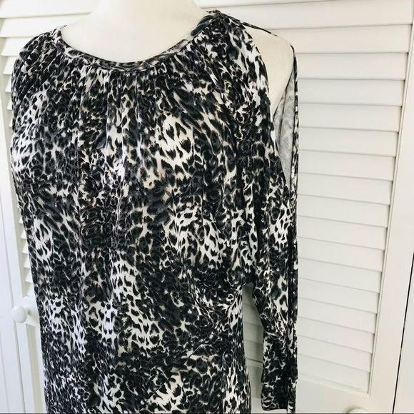 JENNIFER LOPEZ Black White Cold Shoulder Top