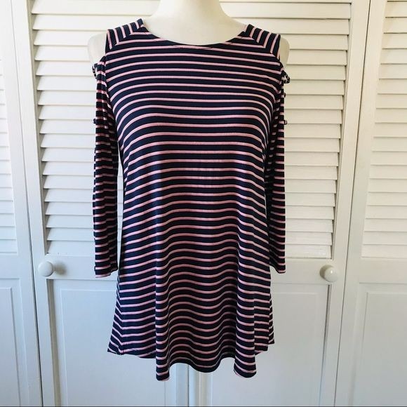MAURICES Pink Blue Scoop Neck Shirt Size M
