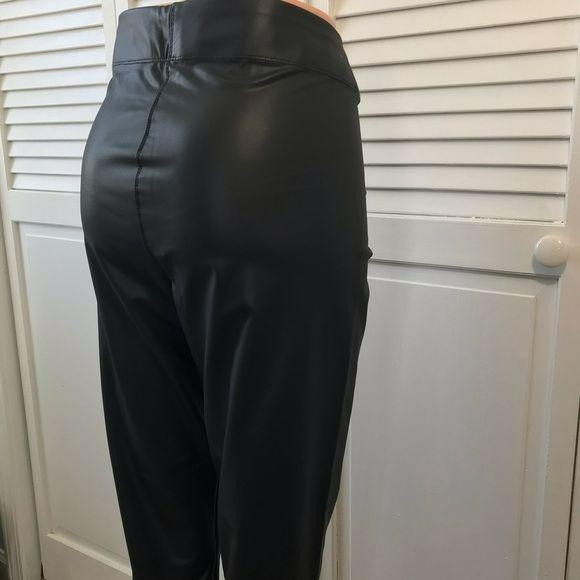 *NEW* MAX STUDIO Faux Leather Leggings Size XL