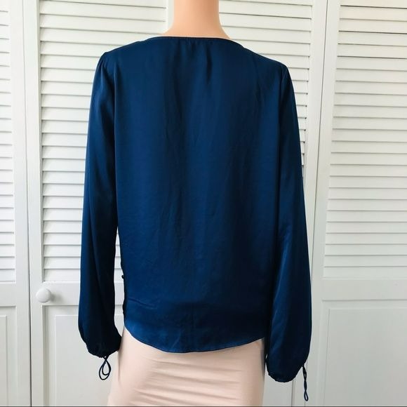 L’Academie Navy Blue Long Sleeve Deep V-Neck Blouse Size M