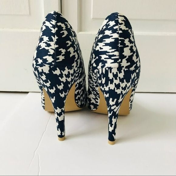 JUSTFAB Navy White Merne Pointed Toe Heels Size 7