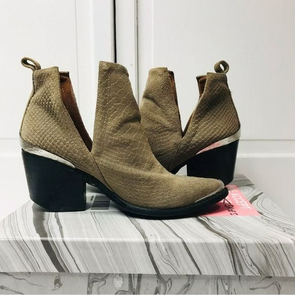JEFFREY CAMPBELL Cromwell Khaki Matte Snake Pointed Toe Cowboy Boots Size 6