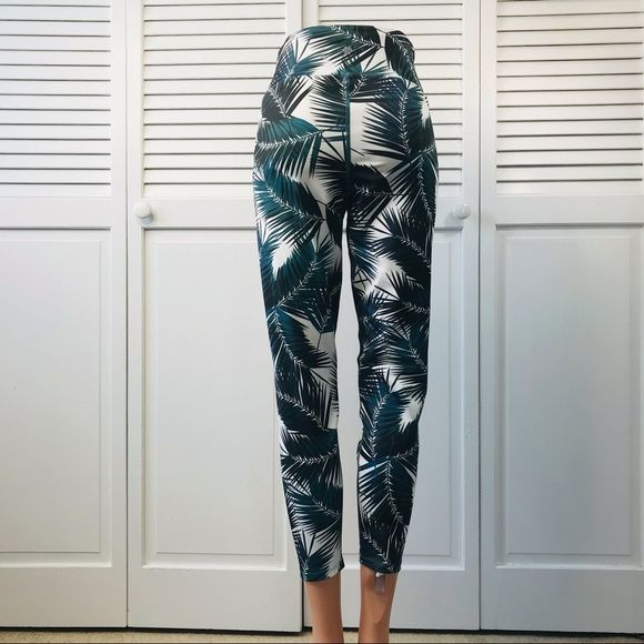 NANETTE LAPORE Green White Leaf Print Leggings Size L
