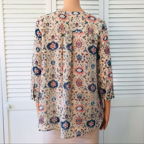 MAEVE By Anthropologie Beige V-Neck Blouse Size 6
