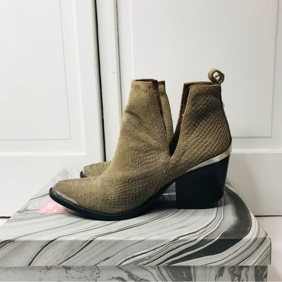 JEFFREY CAMPBELL Cromwell Khaki Matte Snake Pointed Toe Cowboy Boots Size 6
