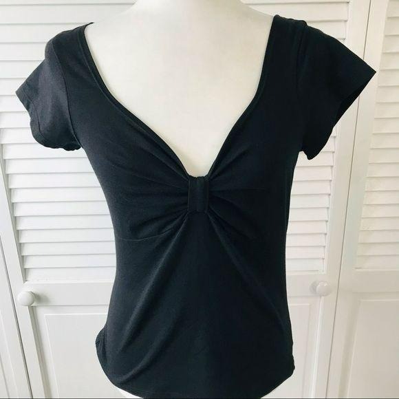 *NEW* EMMA & SAM Black V-Neck Shirt Size M