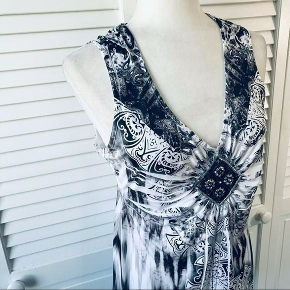 APT. 9 White Black Sleeveless Top