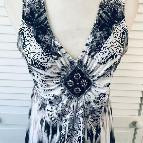 APT. 9 White Black Sleeveless Top
