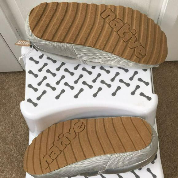 *NEW* NATIVE Chamonix Base Camp Slip On Shoes Size 8