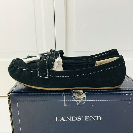 *NEW* LANDS’ END Black Moccasins With Tassel Size 7M