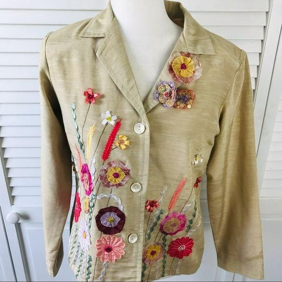 INDIGO MOON Beige Embroidered Blazer
