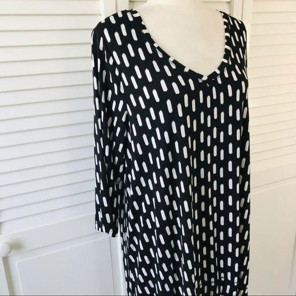 JONES & CO Black White V-Neck Shirt Size 1X