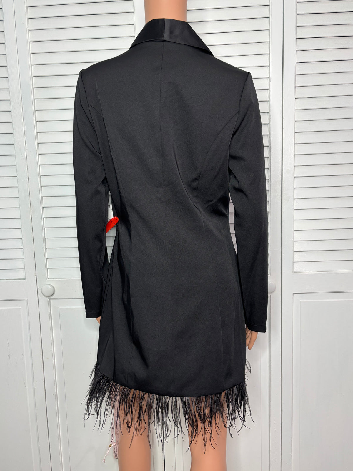 Ieena for Mac Duggal Feathered Trim Tuxedo Dress Size 4