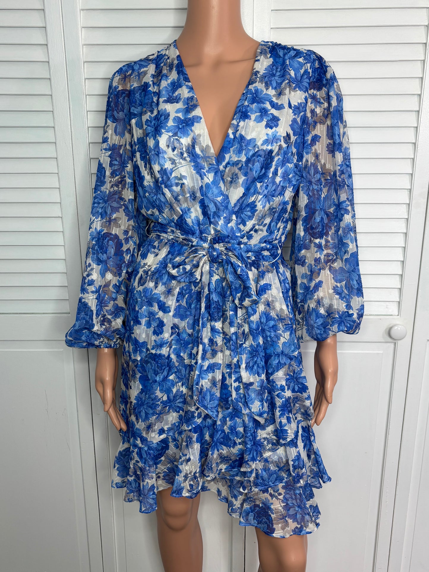 New ALEX MARIE Simone Blue Floral Metallic Chiffon Dress Size 2