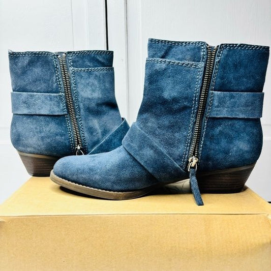 *NEW* NINE WEST Vasabady Blue Heeled Boots Size 9