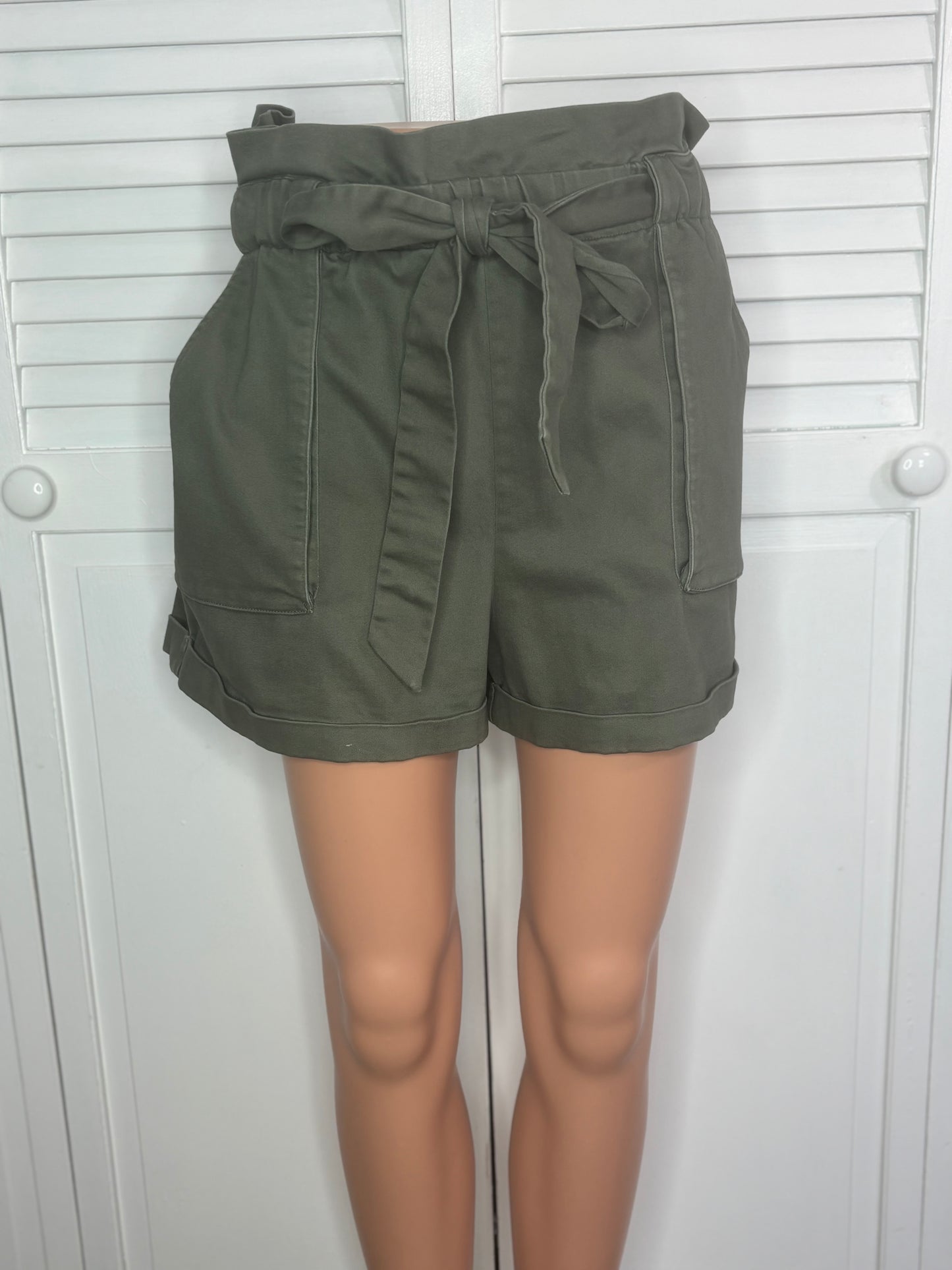 BCBGeneration Olive Paperbag Tie-Waist Shorts Size Medium