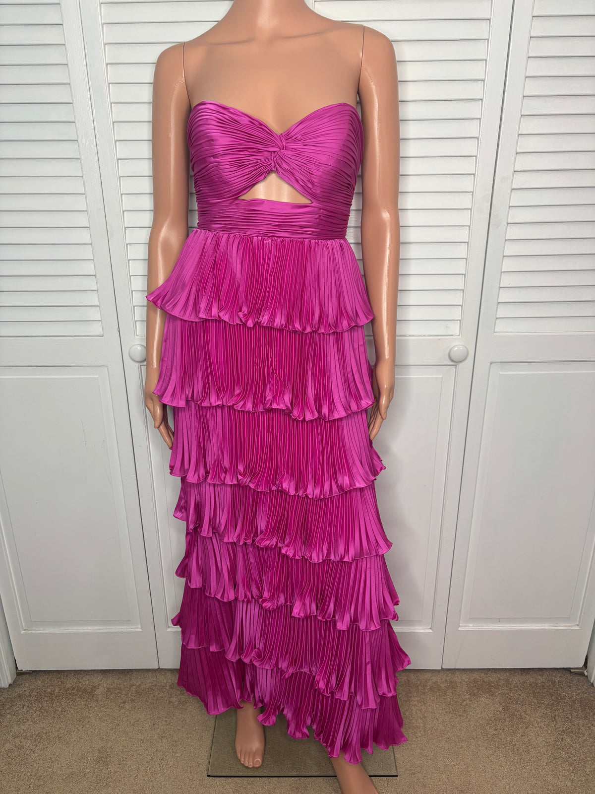 IEENA FOR MAC DUGGAL Pleated Charmeuse Strapless Tiered Ruffle Gown Size 4P