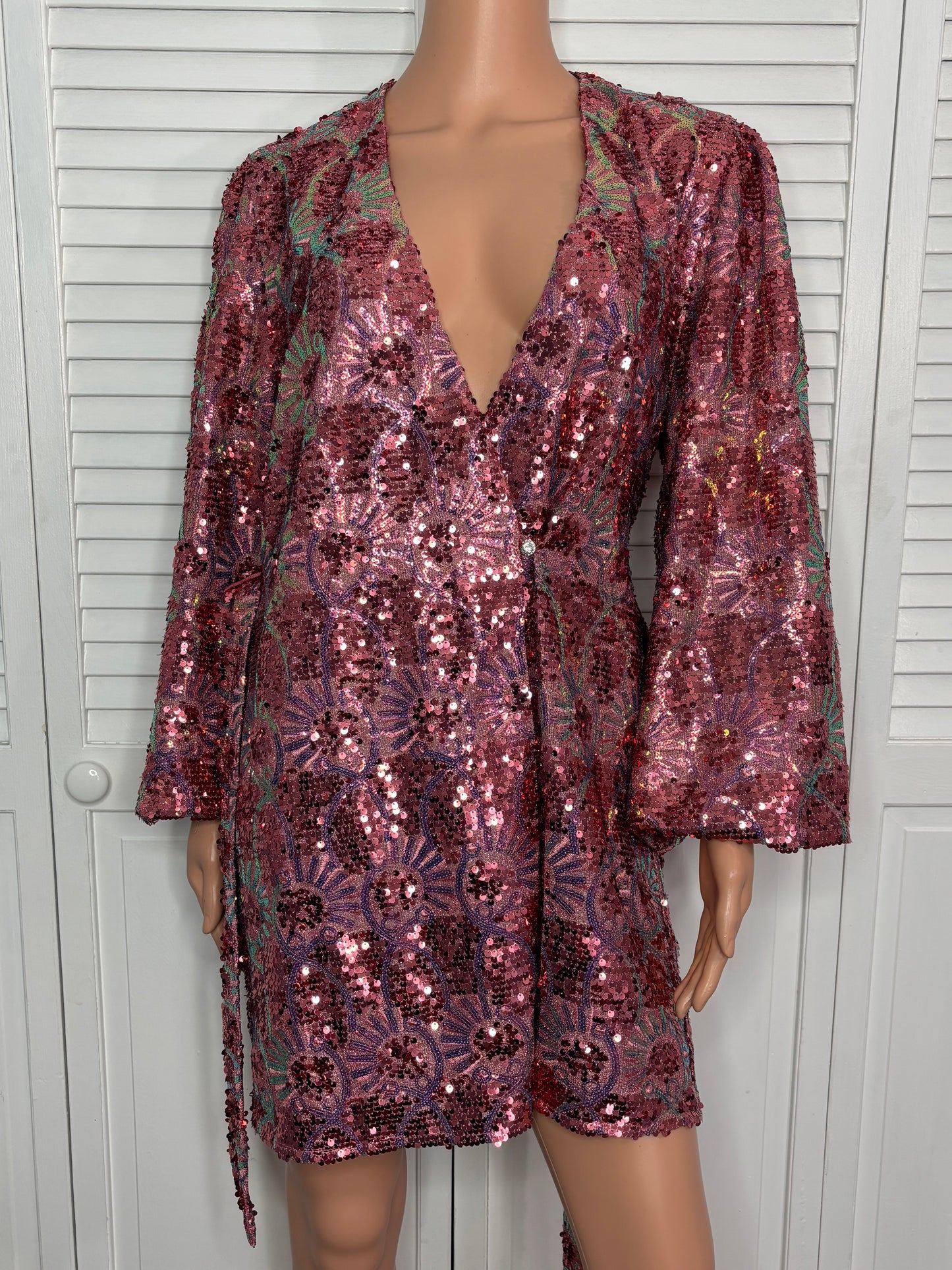 New BUDDY LOVE Rose Adeline Sequin Wrap Dress Size Medium