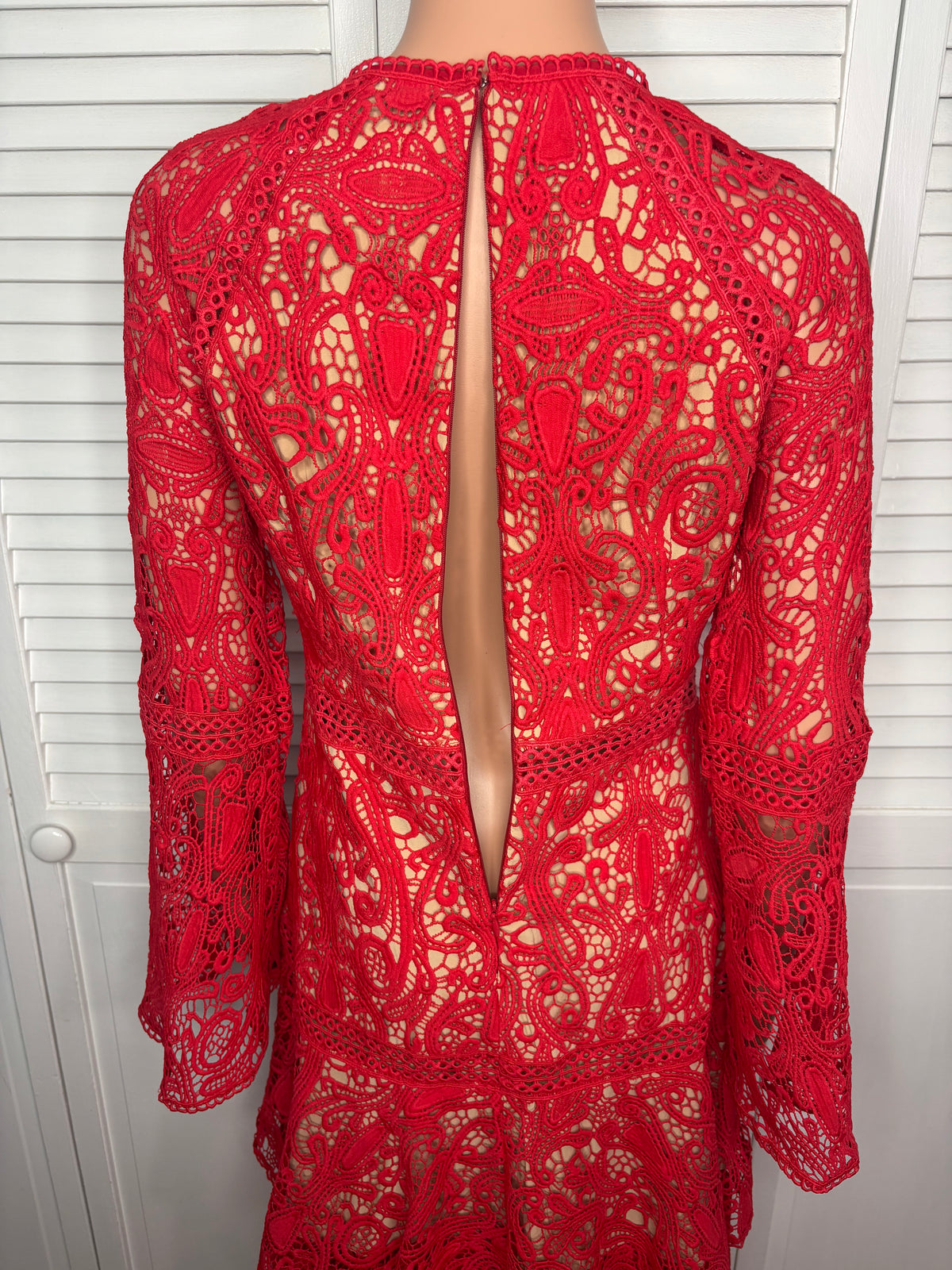 New FOREVER UNIQUE "Millie" Red Lace Tiered Midi Dress Size 6