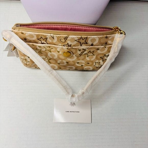 *NEW* COACH Peyton Gold Go Go Dotted Signature Gold Stars Wristlet