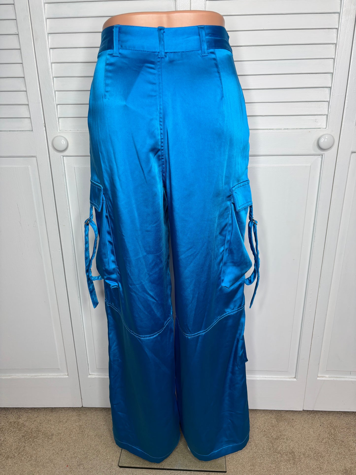 New GIANNI BINI Satin Wide-Leg Cargo Pants in Electric Blue Size Small