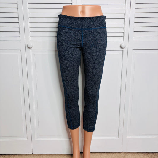 UNDER ARMOUR Blue Capris Leggings Size Medium
