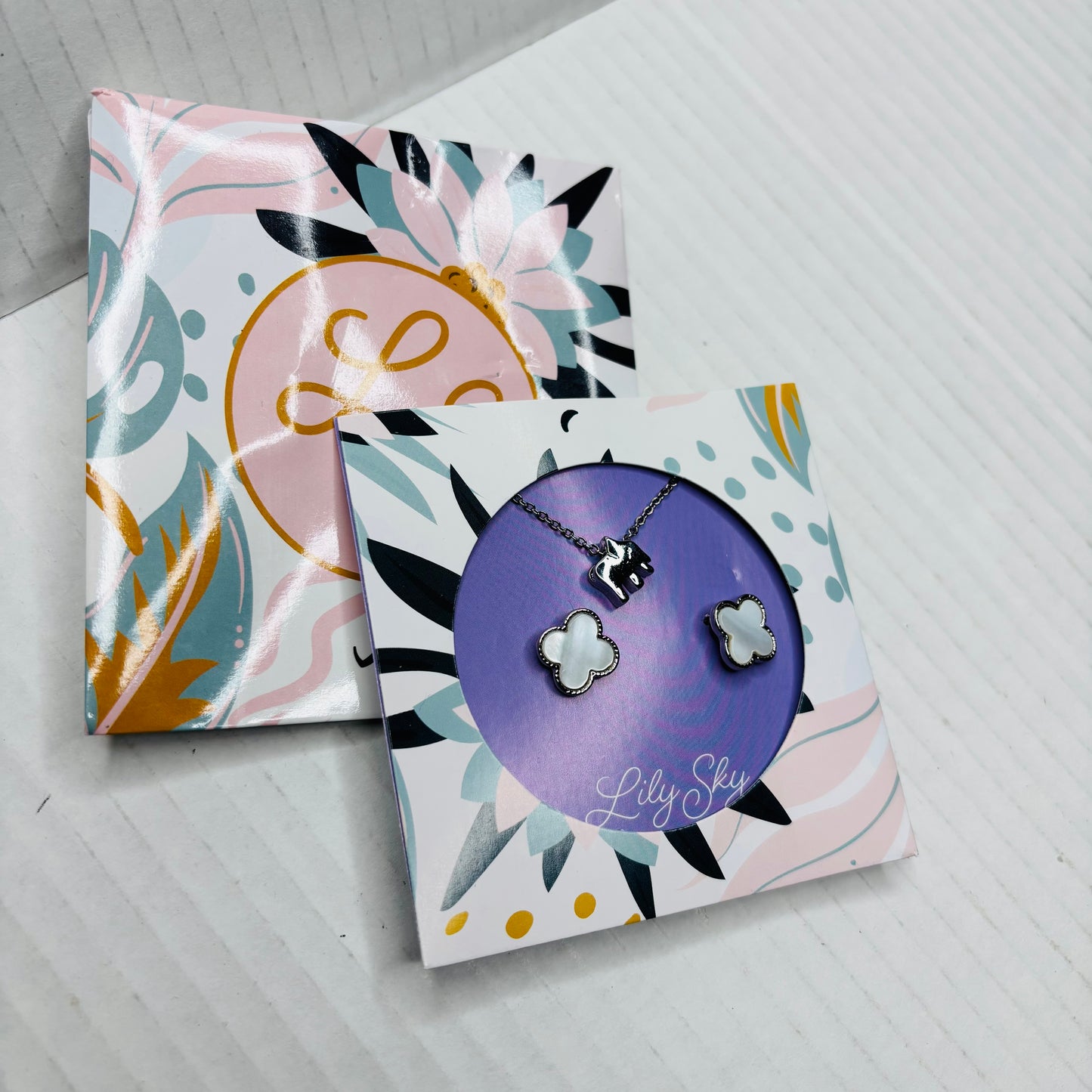 New LILY SKY Karma Necklace & Clover Earrings Set