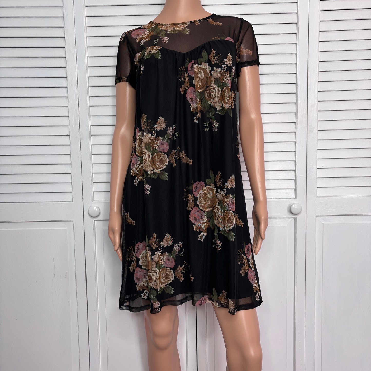 *New* APT.9 Printed Shift Dress in Black Size Small