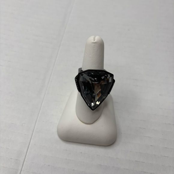 SWAROVSKI Salome Jet Hem Ring Size 6