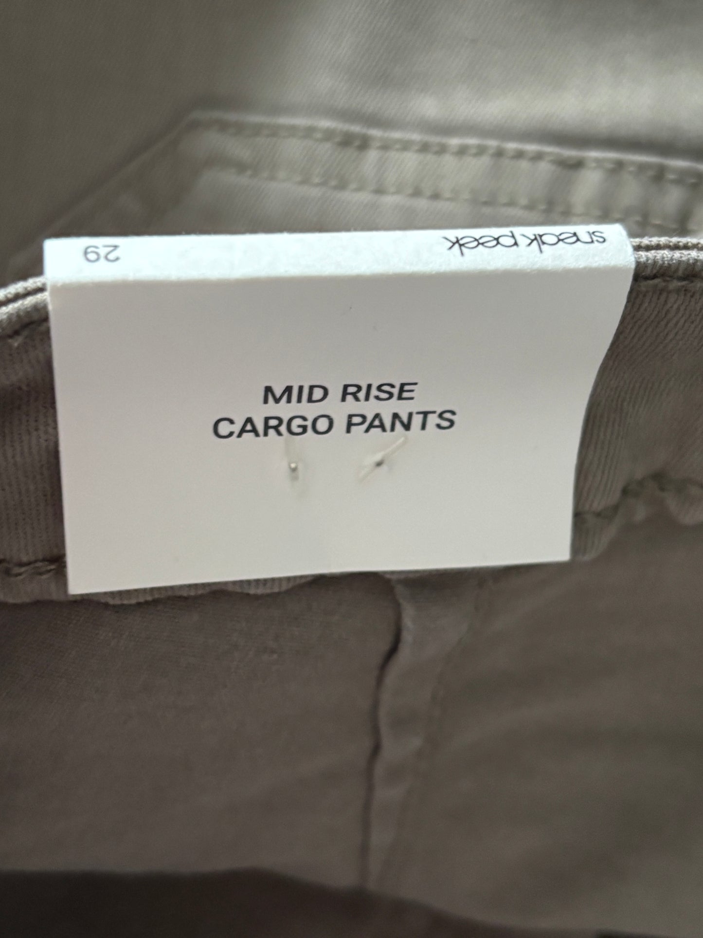 New SNEAK PEEK Green Mid Rise Cargo Pants Size 29