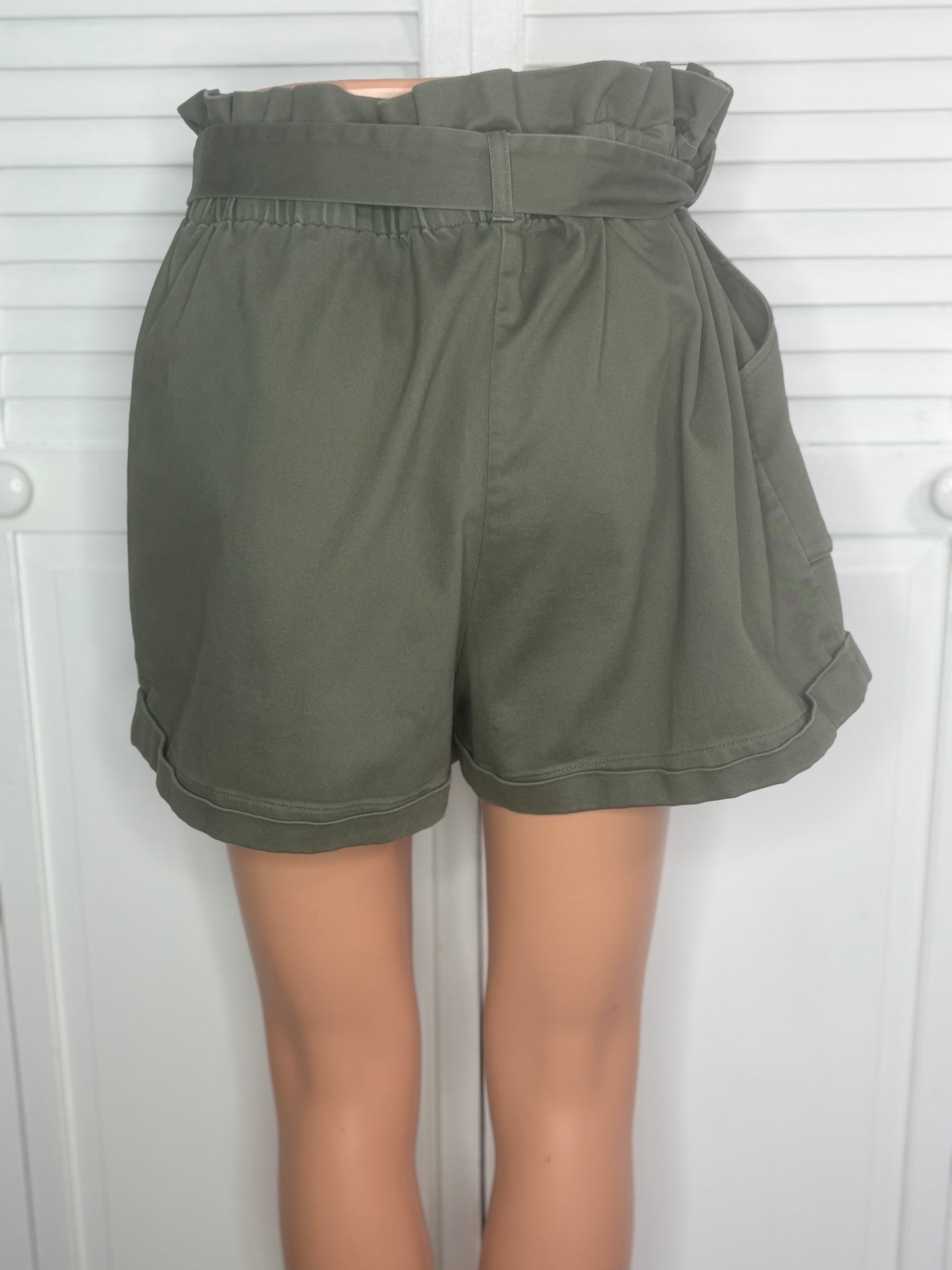 BCBGeneration Olive Paperbag Tie-Waist Shorts Size Medium