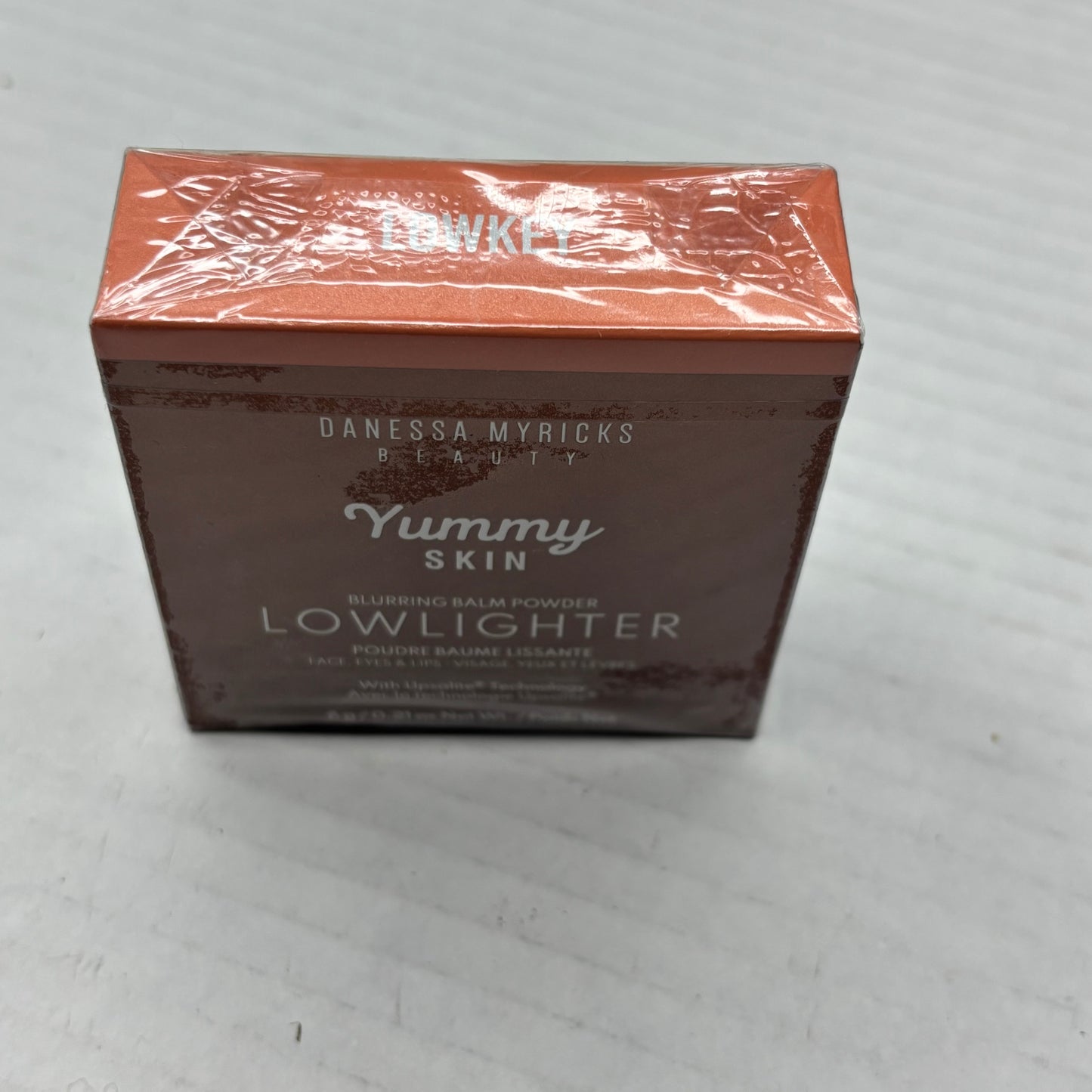 New DANESSA MYRICKS Yummy Skin Blurring Balm Powder in Lowlighter