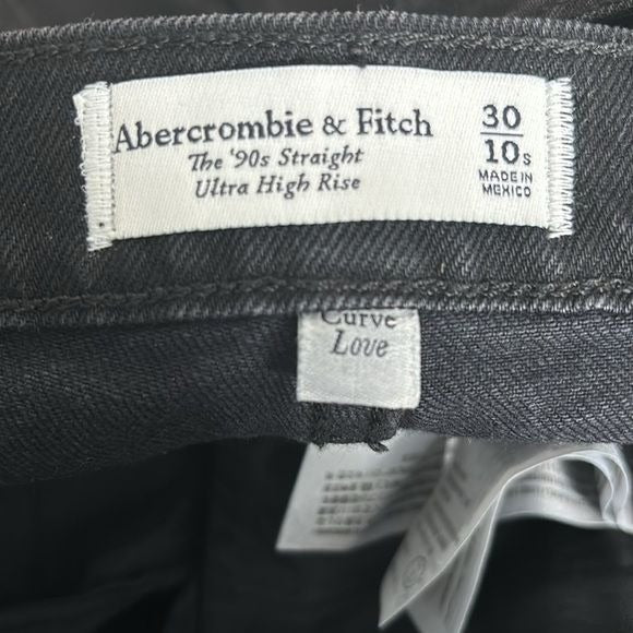 ABERCROMBIE & FITCH Curve Love Ultra High Rise 90s Straight Jeans