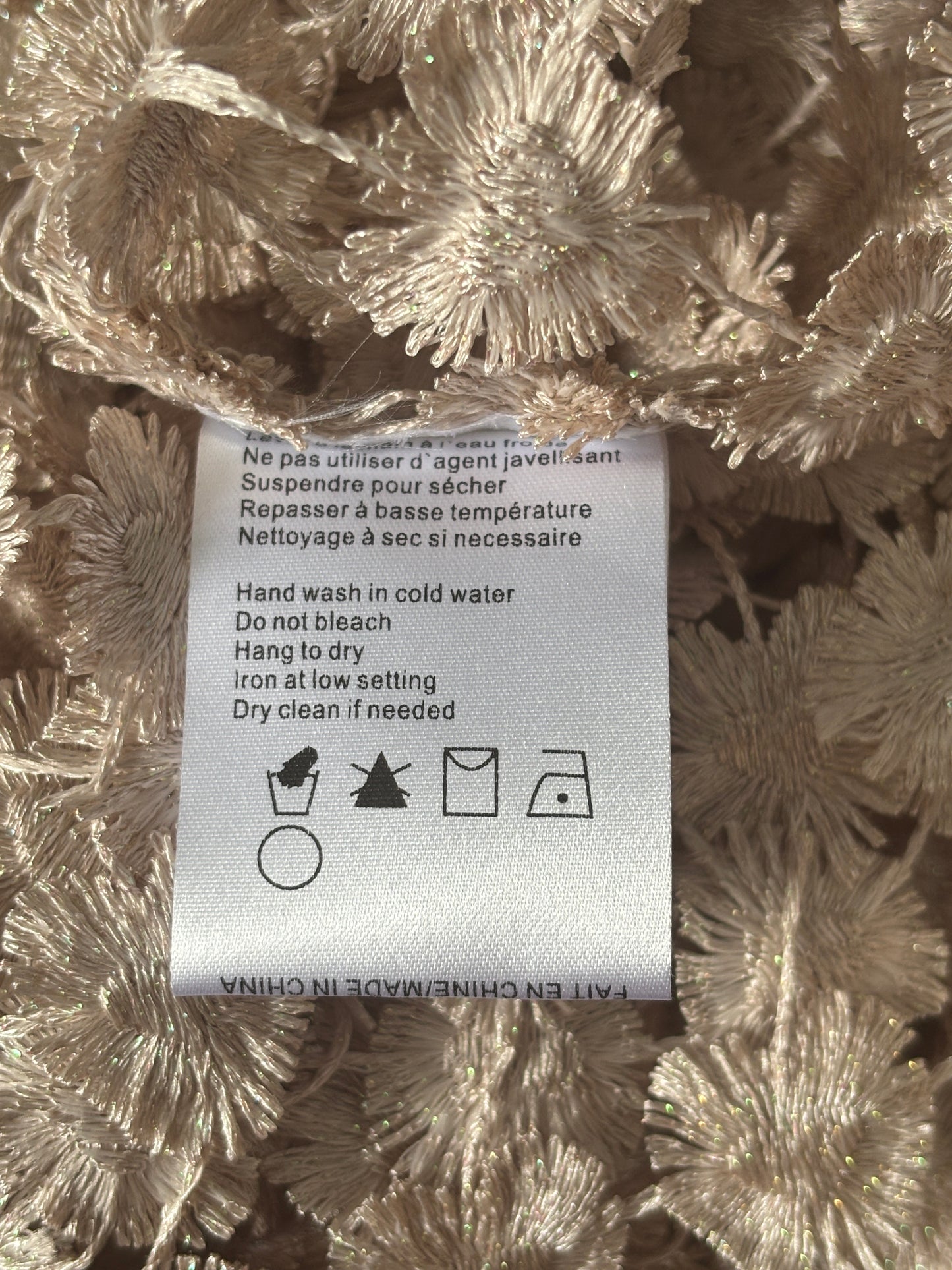 CHARLIE B Textured Crochet Heart Top Size Small
