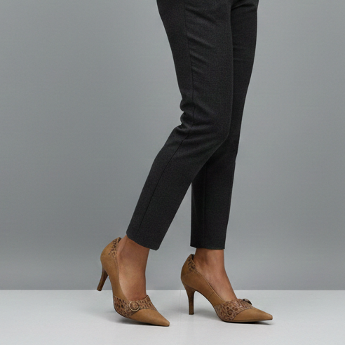 SEYCHELLES Pointed Toe Buckle Tan & Croc Embossed Leather Pumps Size 8