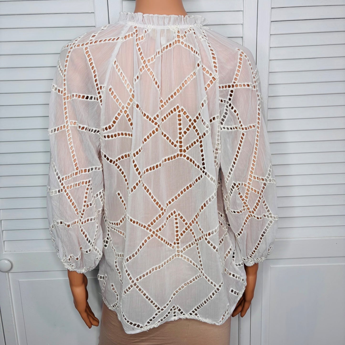 CABALLERO White Sheer Lightweight V-Neck Blouse Size Large