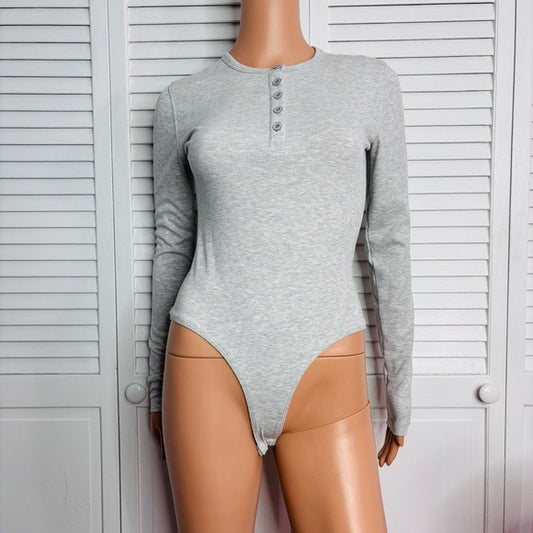 *New* WEWOREWHAT Crew Neck Henley Ribbed Bodysuit in Gray Size Small